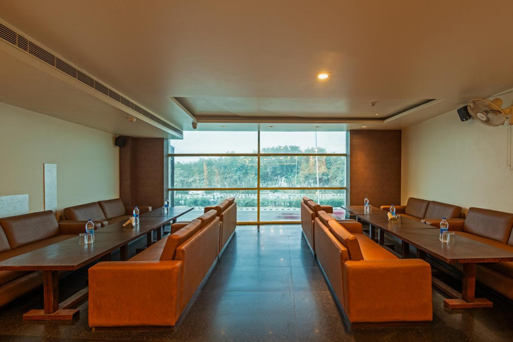 Hotel Transit International- Aerocity Delhi Airport نيودلهي المظهر الخارجي الصورة